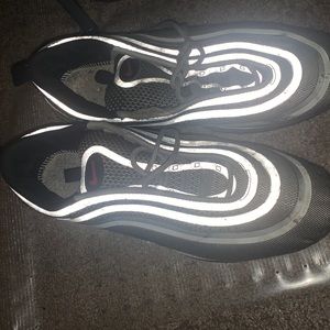 Nike air max 97 size 10 can fit 11